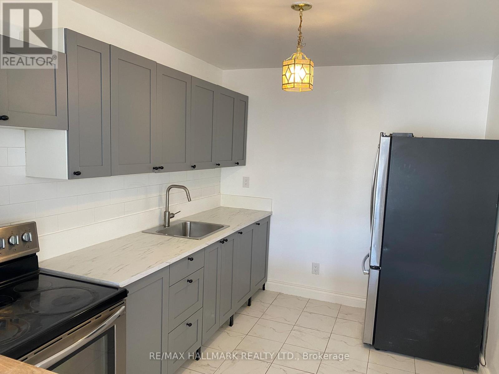 1239a Woodbine Avenue, Toronto, Ontario  M4C 4E5 - Photo 11 - E12314409