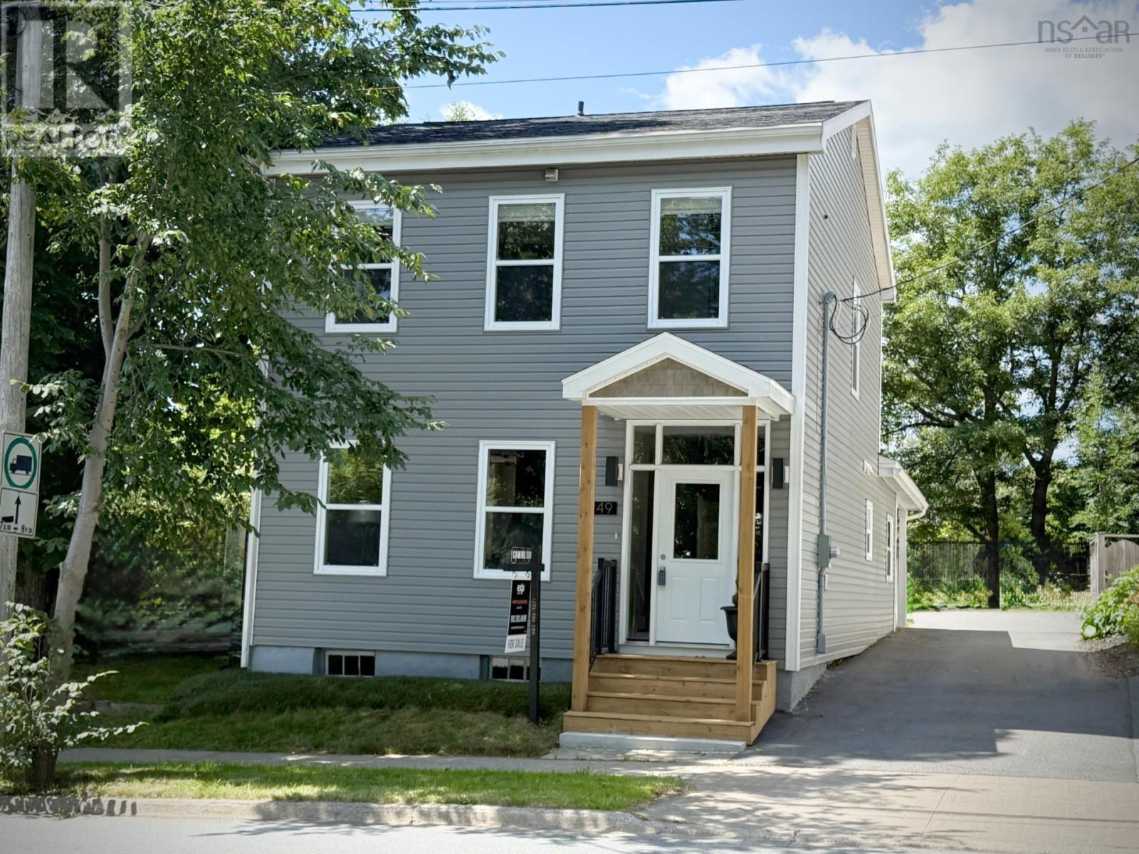 Property at 249 Portland Street image 1