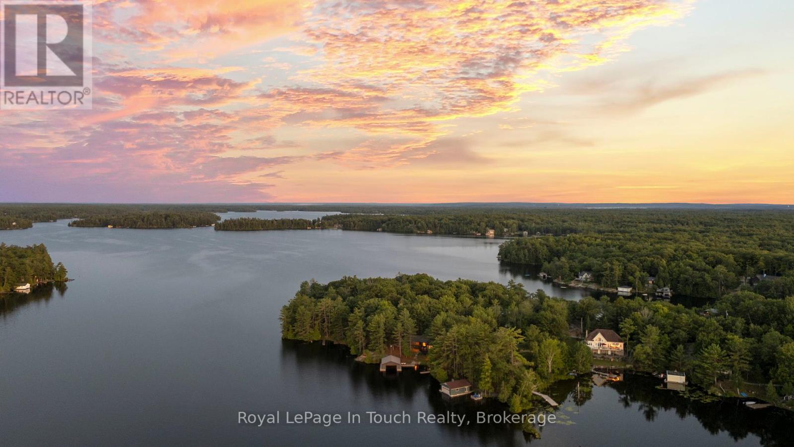 211 Pickerel Point Road, Georgian Bay, Ontario  L0K 1S0 - Photo 2 - X12265333