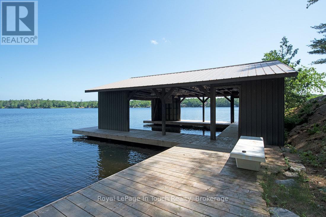 211 Pickerel Point Road, Georgian Bay, Ontario  L0K 1S0 - Photo 42 - X12265333