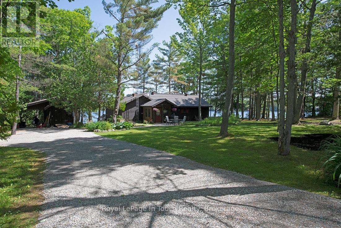 211 Pickerel Point Road, Georgian Bay, Ontario  L0K 1S0 - Photo 35 - X12265333