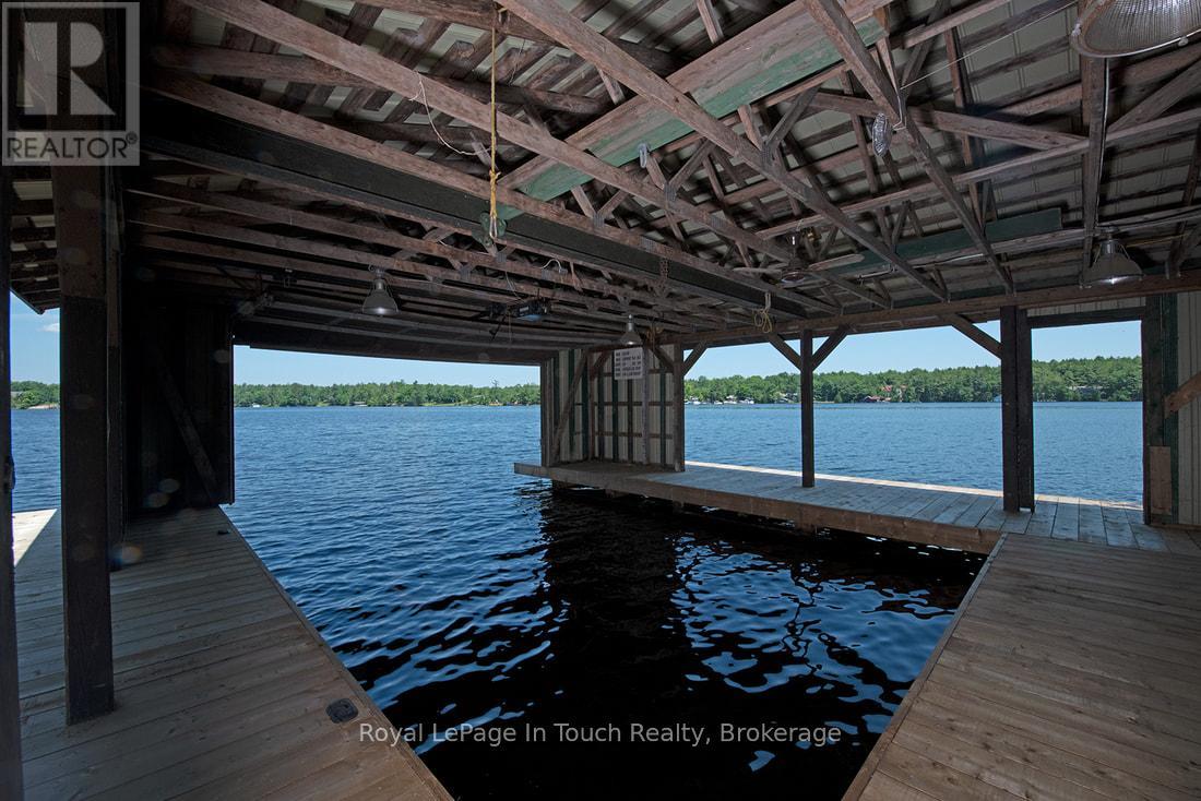 211 Pickerel Point Road, Georgian Bay, Ontario  L0K 1S0 - Photo 41 - X12265333