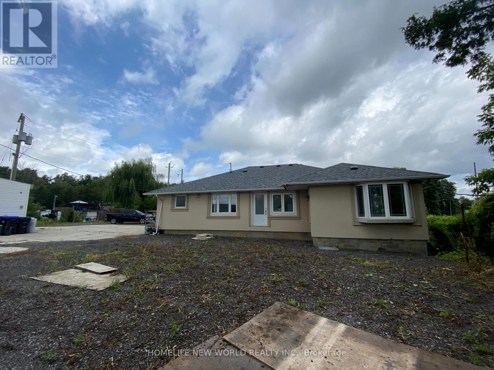 671 Canal Road, Bradford West Gwillimbury, Ontario  L3Z 4C5 - Photo 2 - N12314420