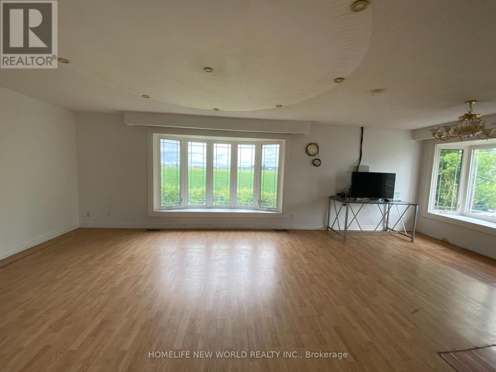 671 Canal Road, Bradford West Gwillimbury, Ontario  L3Z 4C5 - Photo 8 - N12314420