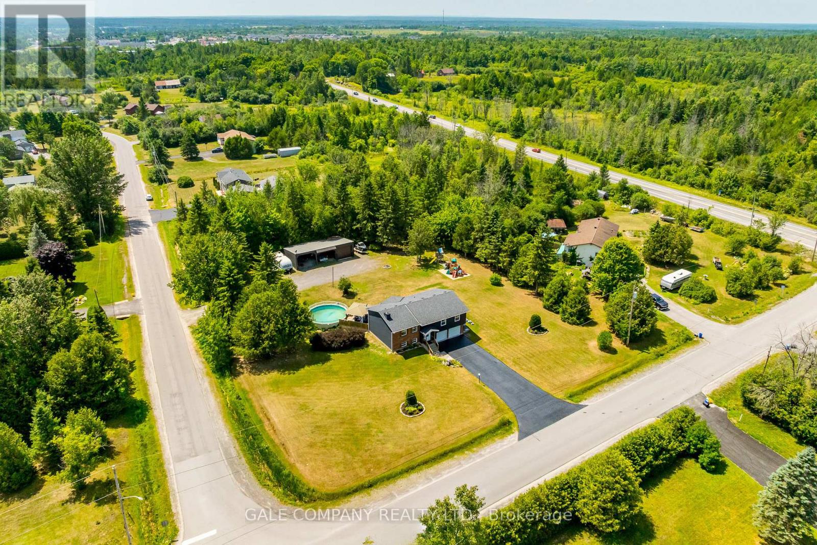 169 Greystone Drive, Mississippi Mills, Ontario  K0A 1A0 - Photo 3 - X12314436