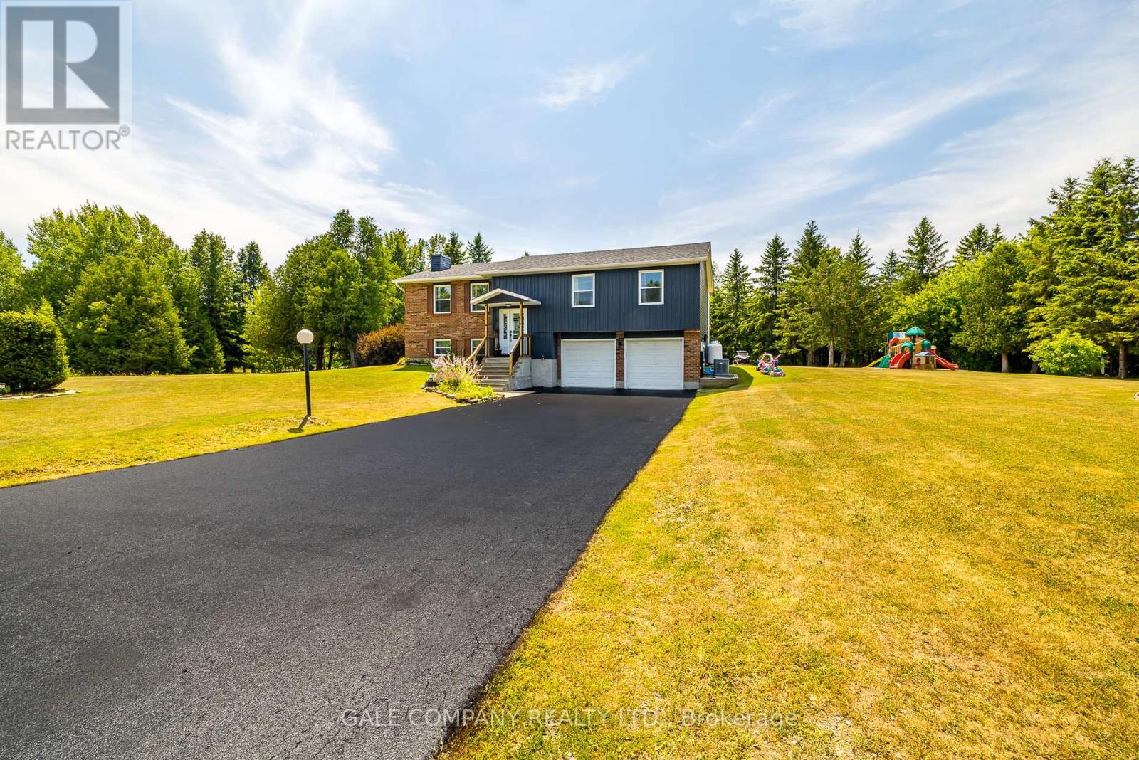 169 Greystone Drive, Mississippi Mills, Ontario  K0A 1A0 - Photo 4 - X12314436