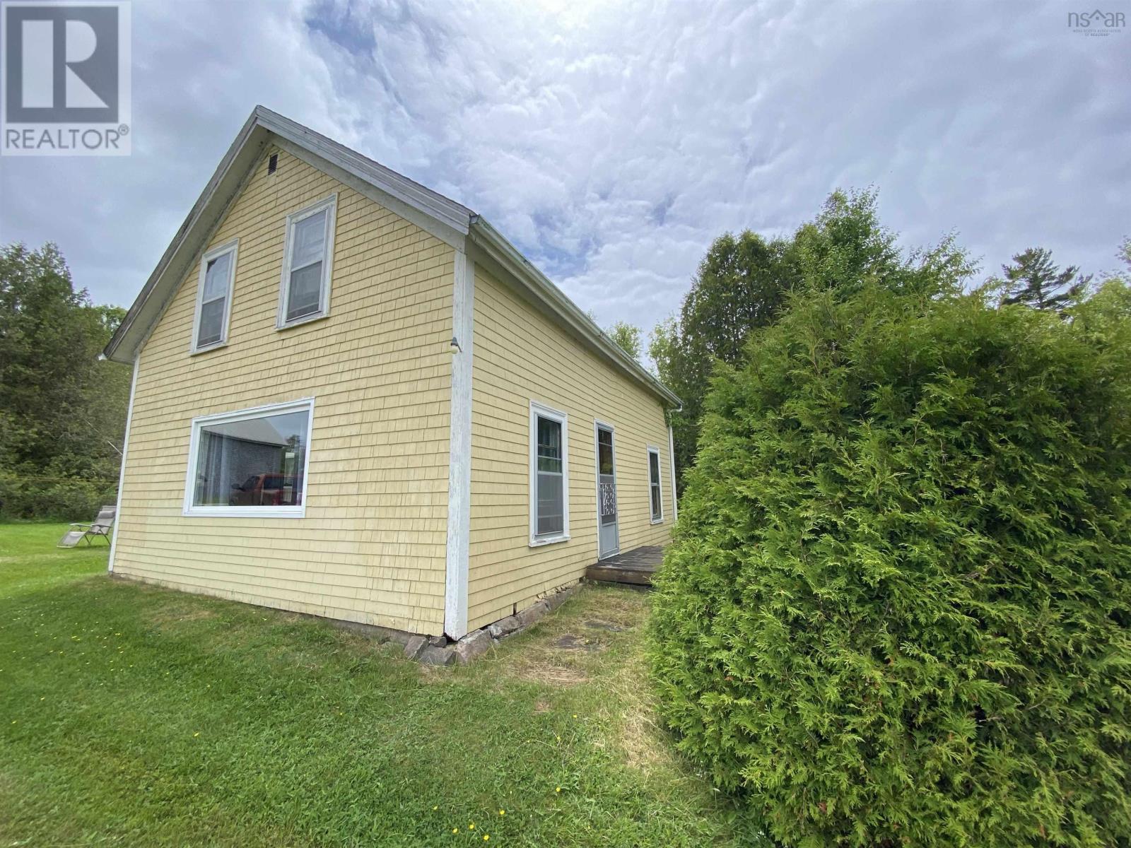4460 Highway 215, Noel, Nova Scotia  B0N 0B4 - Photo 2 - 202516295