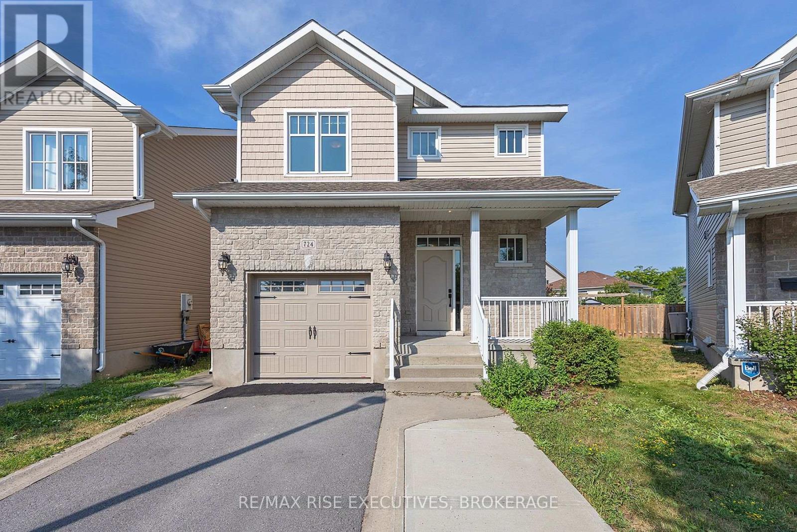 Property at 724 MARGARET WAY image 1