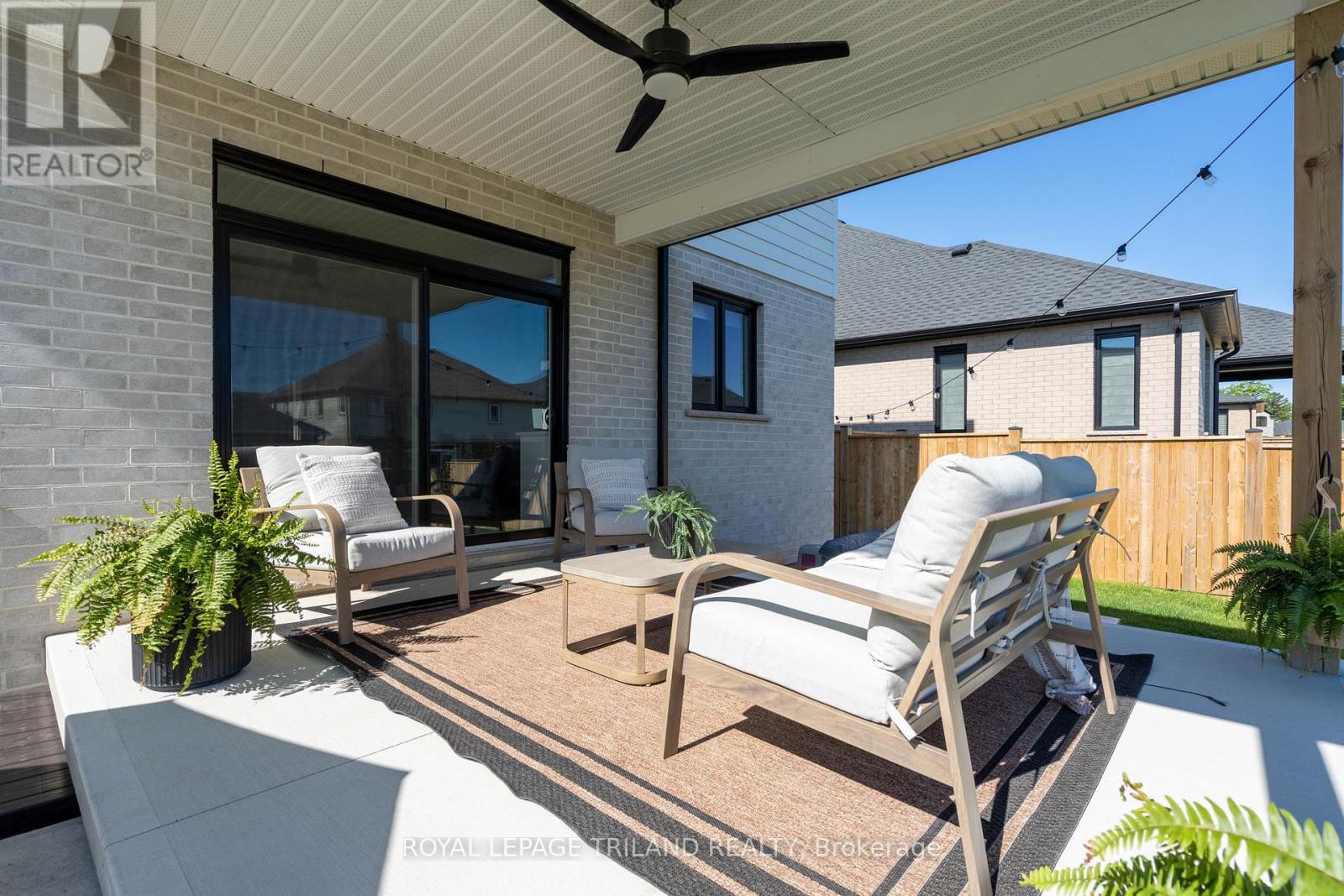 28 Hazelwood Passage, Thames Centre, Ontario  N0L 1G2 - Photo 46 - X12314464