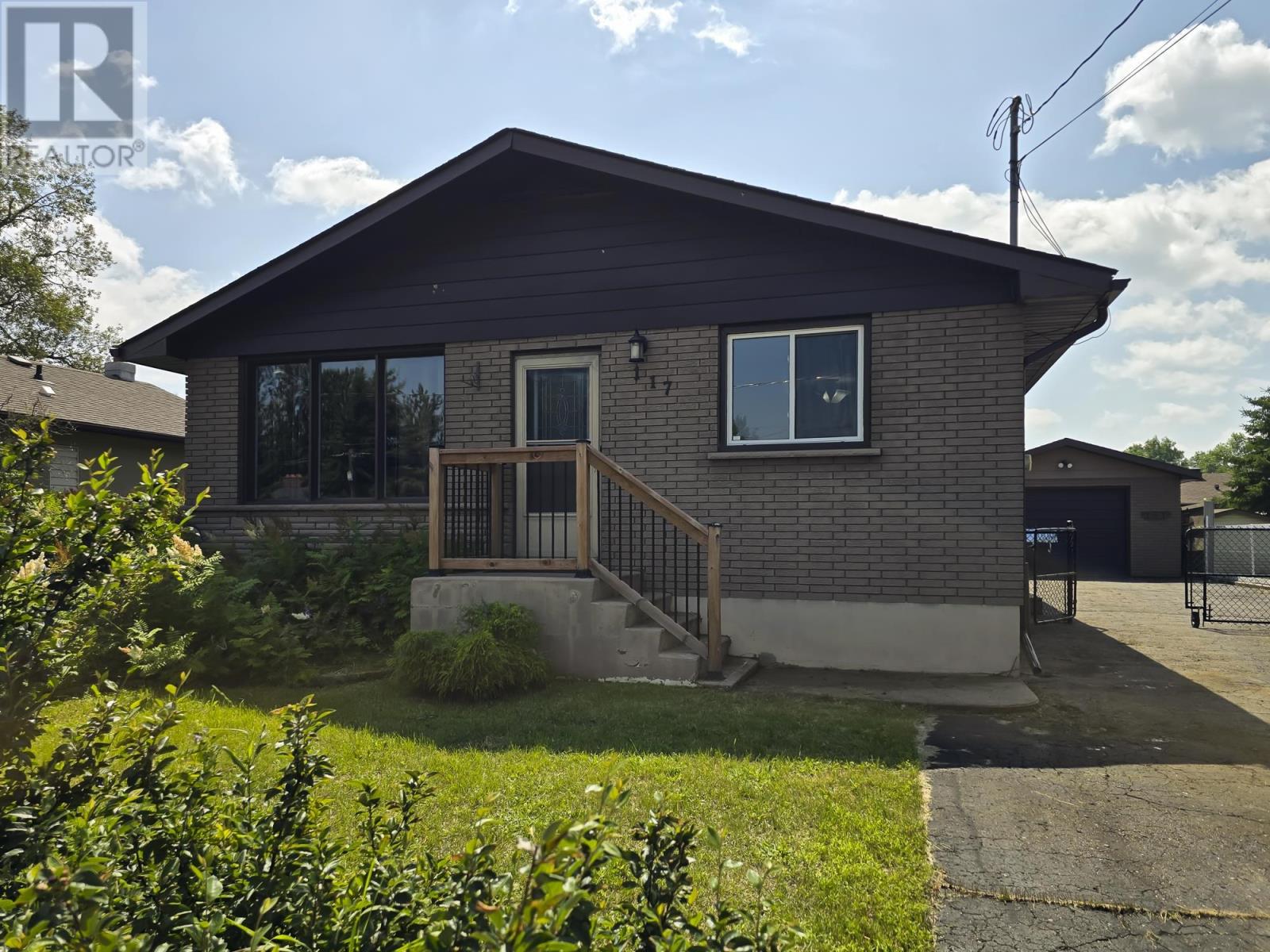 Property at 117 Hull AVE image 2