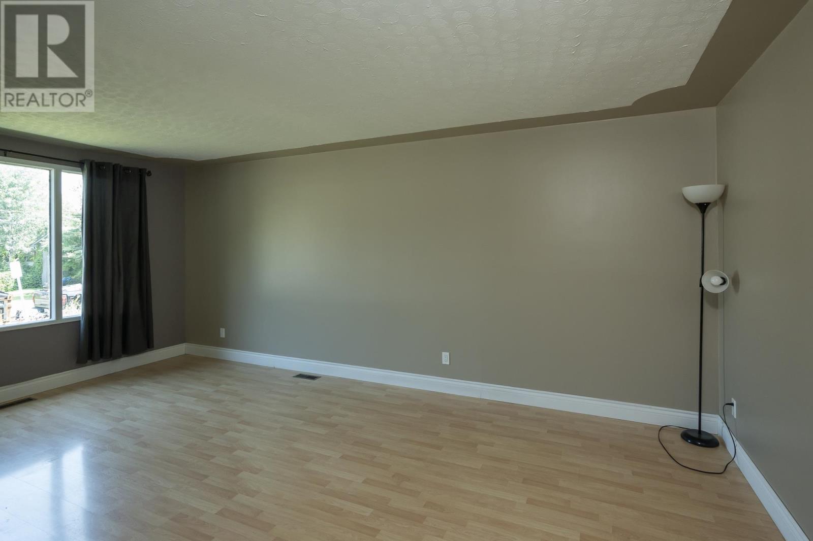 Property at 117 Hull AVE image 4