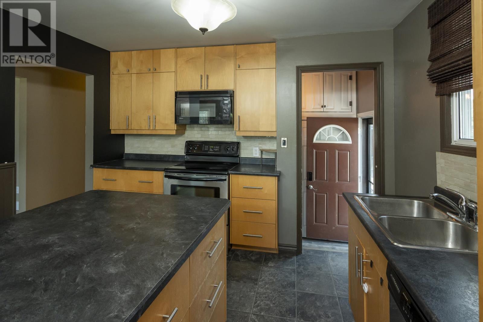 Property at 117 Hull AVE image 5