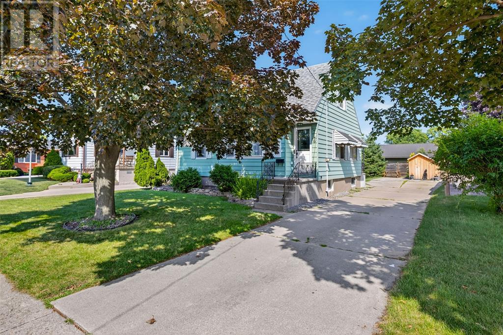 Property at 746 Oxford STREET image 1
