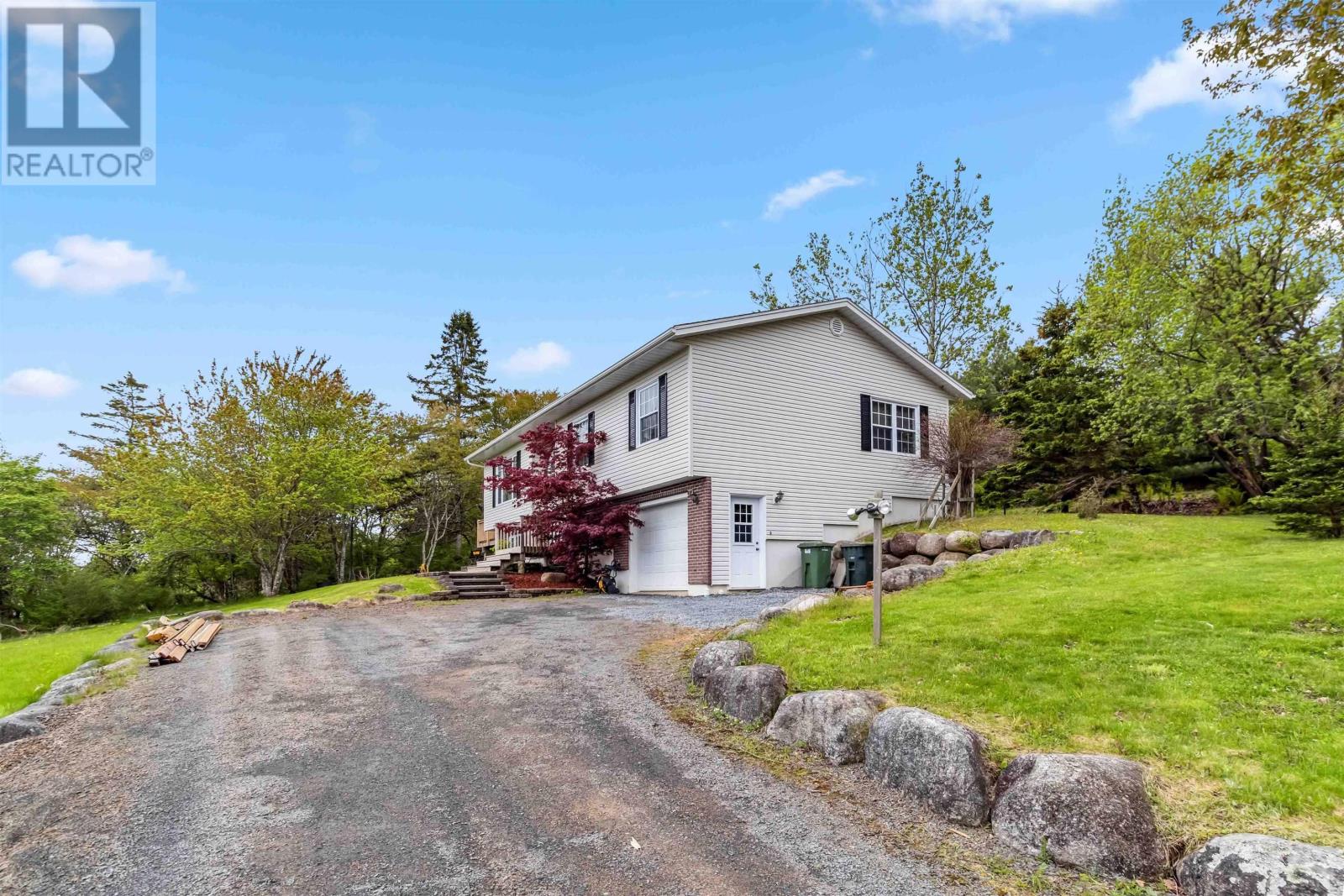 Property at 85 Knickle Road image 2