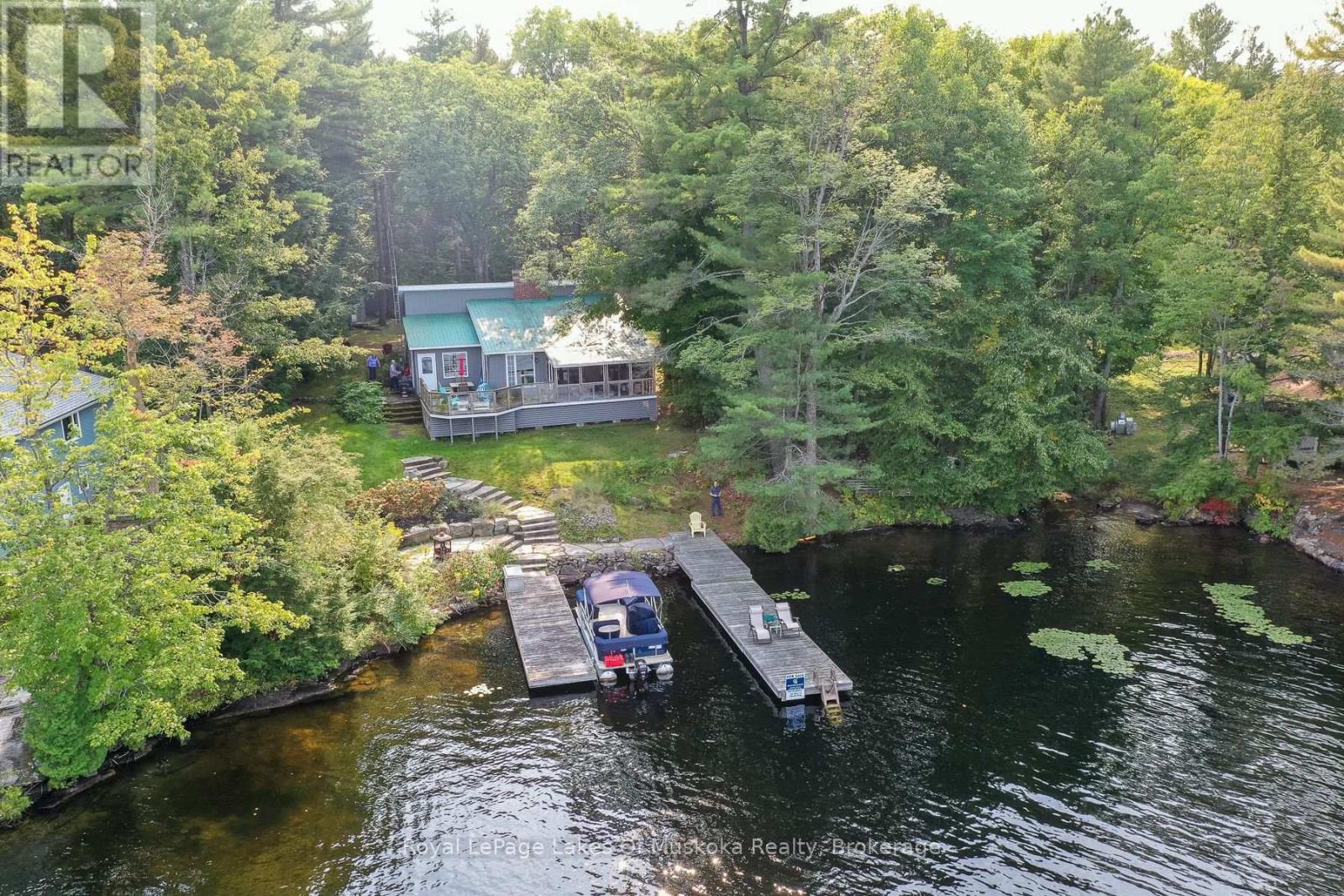 1029 Lakeshore Drive, Gravenhurst, Ontario  P1P 1R2 - Photo 15 - X12125664