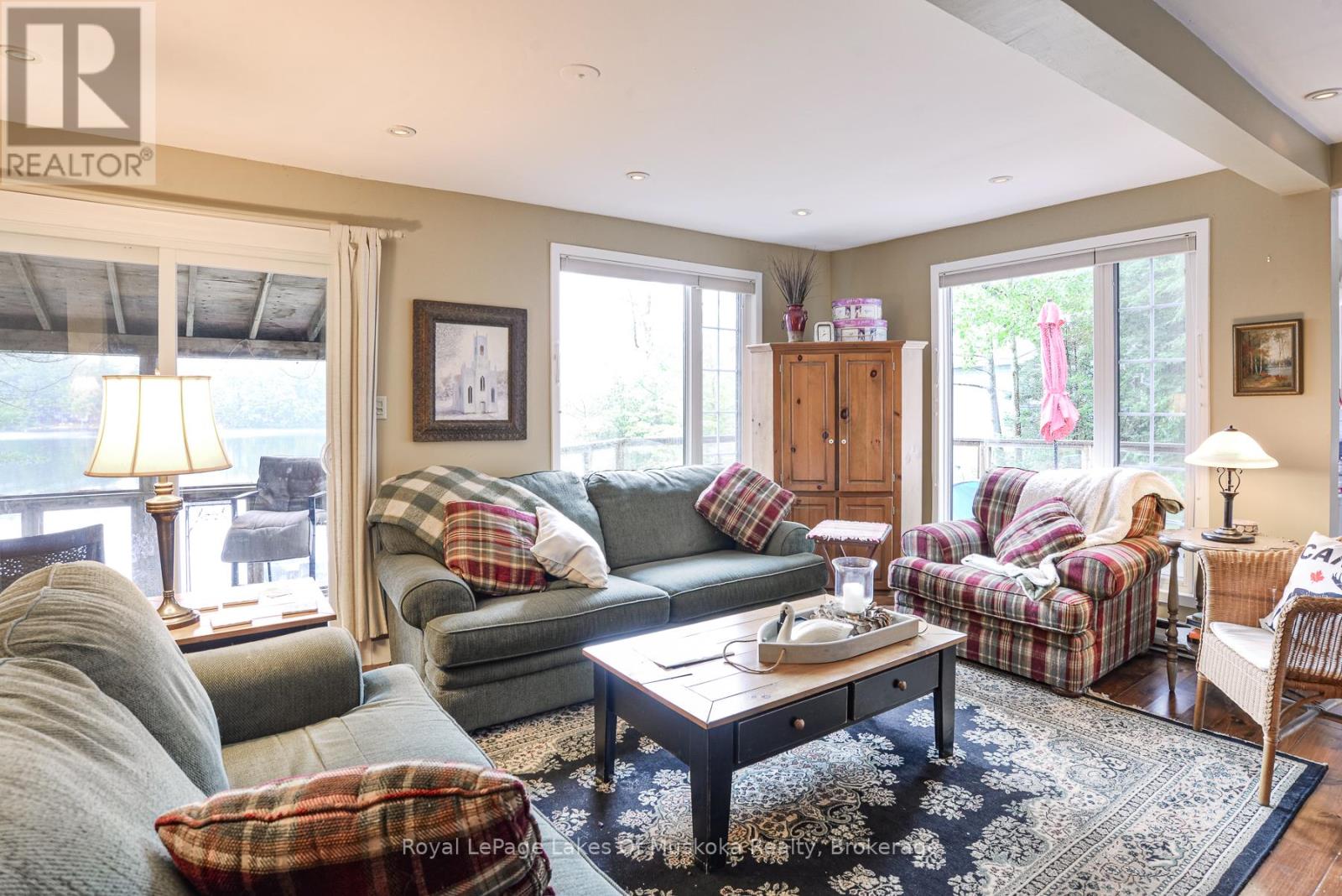 1029 Lakeshore Drive, Gravenhurst, Ontario  P1P 1R2 - Photo 27 - X12125664