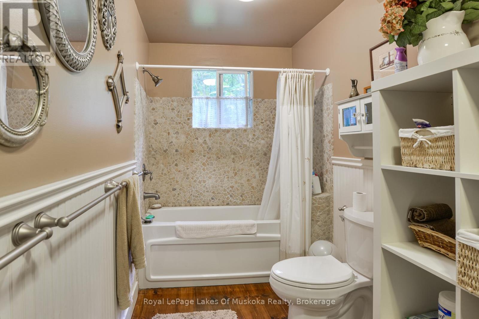 1029 Lakeshore Drive, Gravenhurst, Ontario  P1P 1R2 - Photo 30 - X12125664