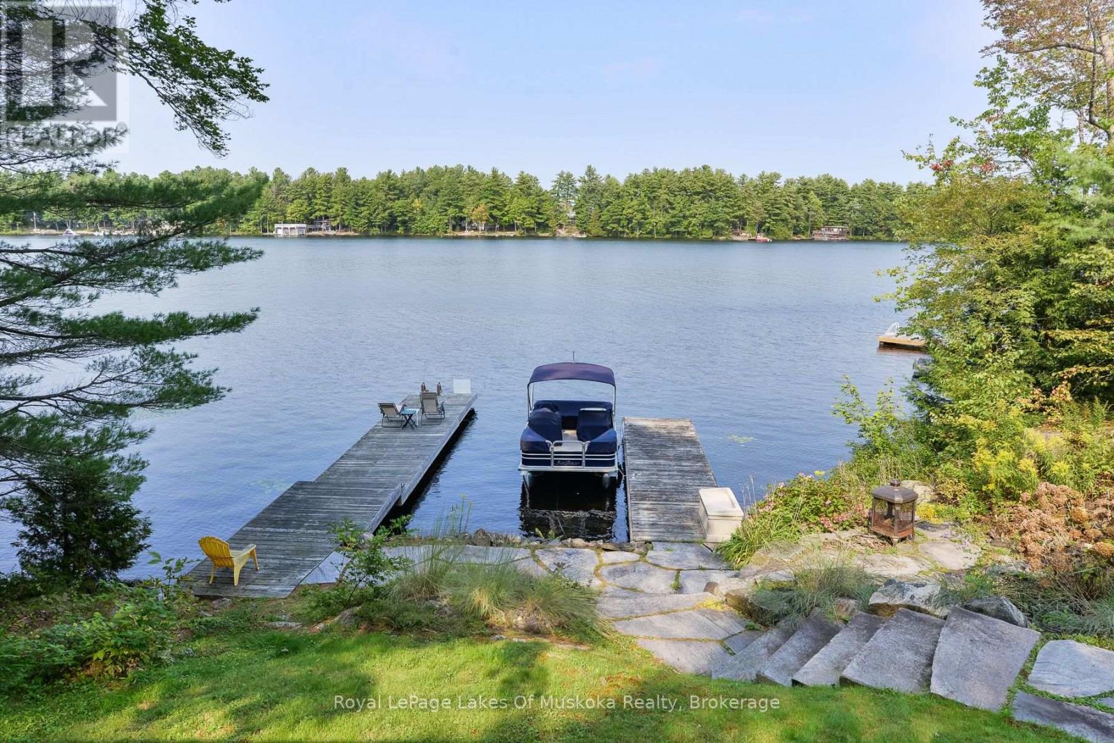 1029 Lakeshore Drive, Gravenhurst, Ontario  P1P 1R2 - Photo 5 - X12125664