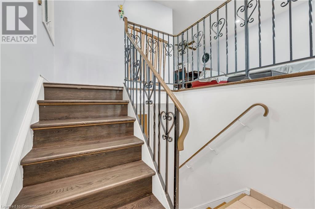 445 Drummerhill Crescent, Waterloo, Ontario  N2T 1G3 - Photo 5 - 40755894