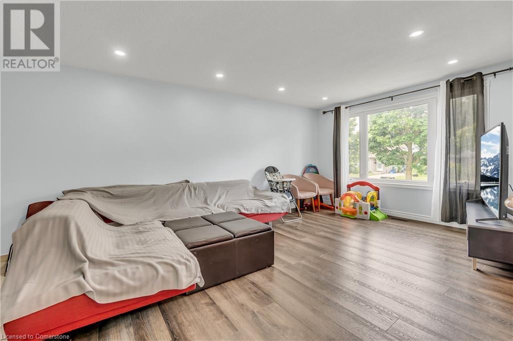 445 Drummerhill Crescent, Waterloo, Ontario  N2T 1G3 - Photo 7 - 40755894