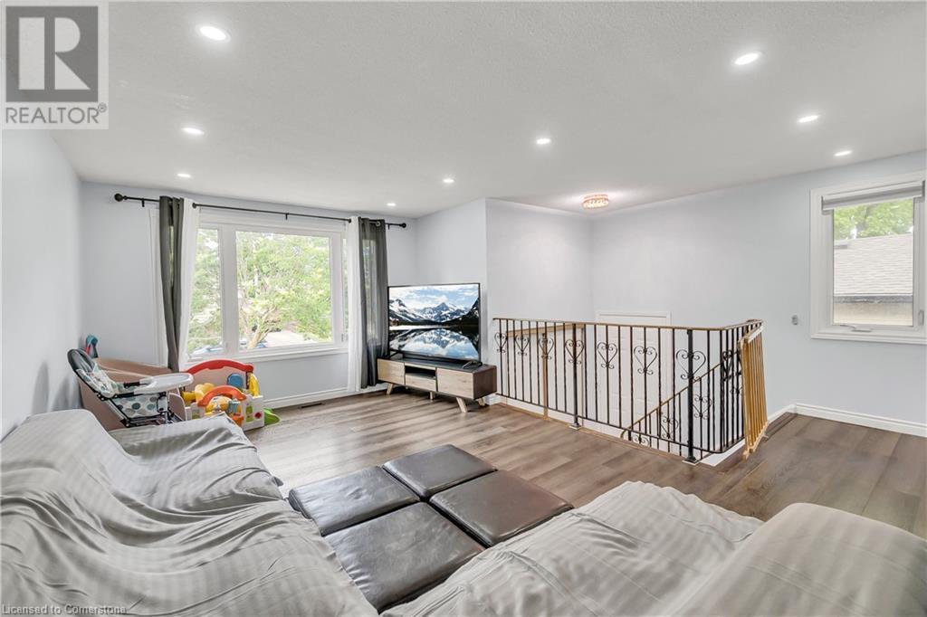 445 Drummerhill Crescent, Waterloo, Ontario  N2T 1G3 - Photo 9 - 40755894