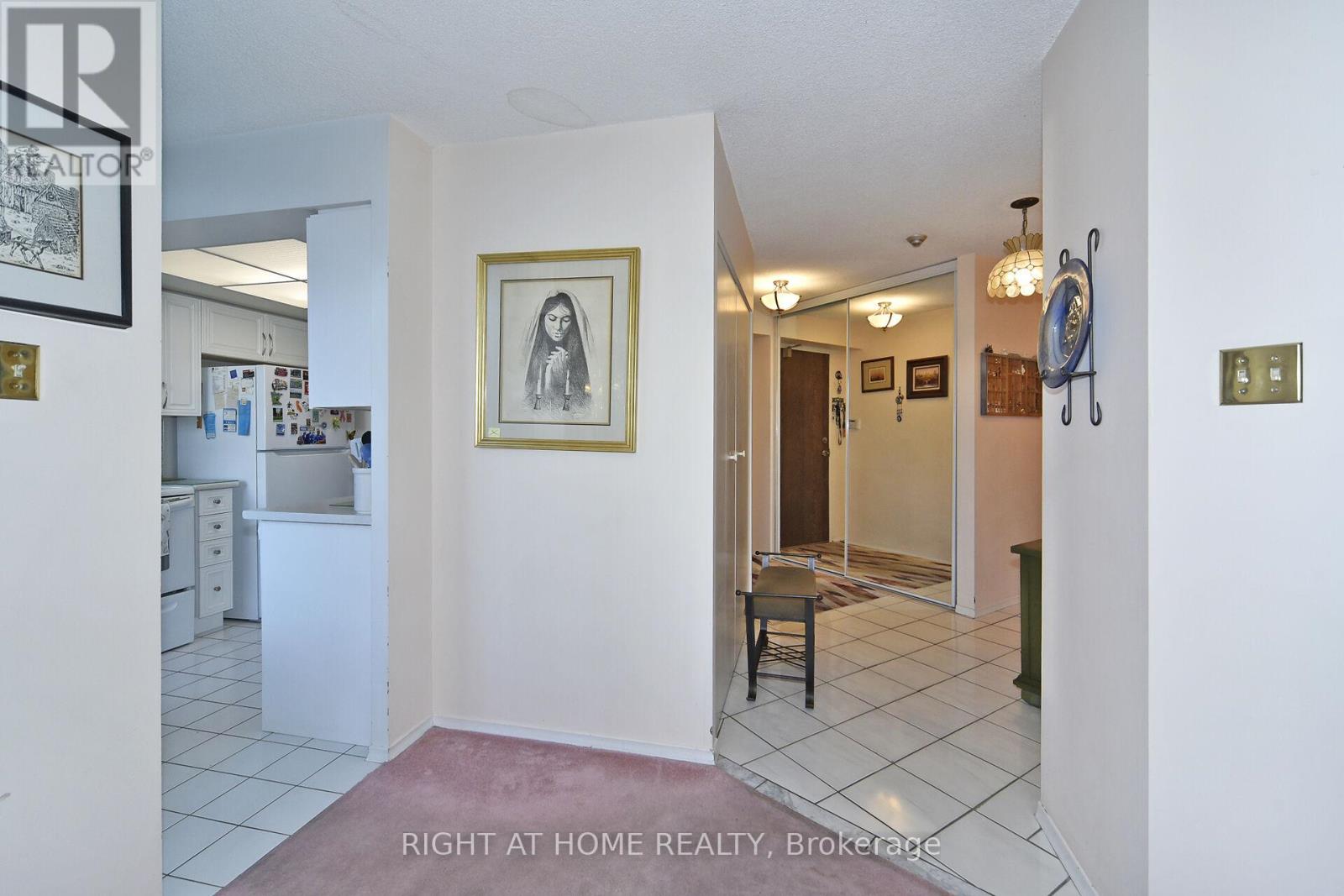 314 - 7440 Bathurst Street, Vaughan, Ontario  L4J 7K8 - Photo 10 - N12314453