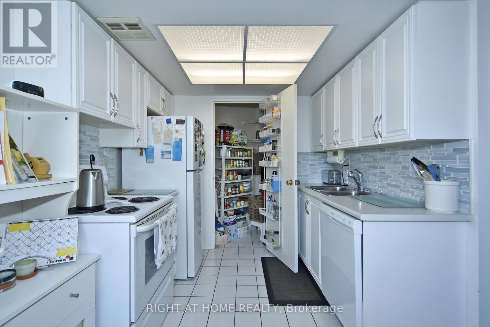 314 - 7440 Bathurst Street, Vaughan, Ontario  L4J 7K8 - Photo 24 - N12314453