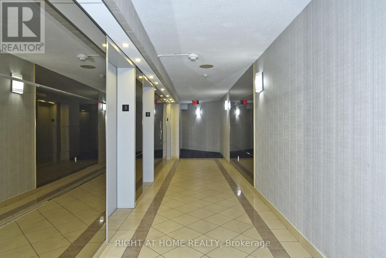 314 - 7440 Bathurst Street, Vaughan, Ontario  L4J 7K8 - Photo 7 - N12314453