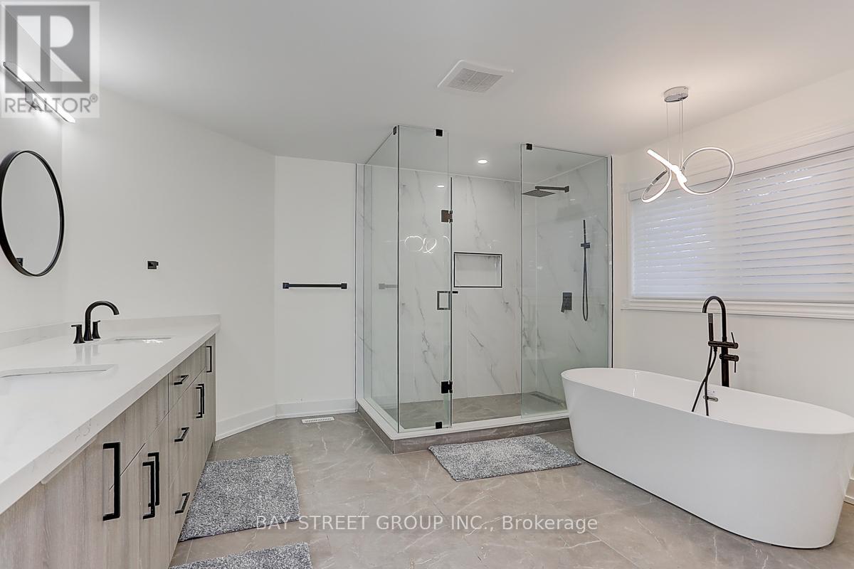 955 Portminster Court, Newmarket, Ontario  L3X 1L8 - Photo 28 - N12314472