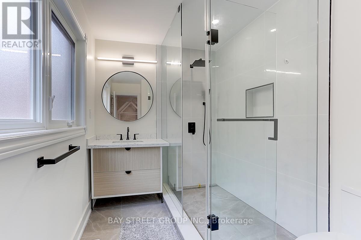 955 Portminster Court, Newmarket, Ontario  L3X 1L8 - Photo 31 - N12314472