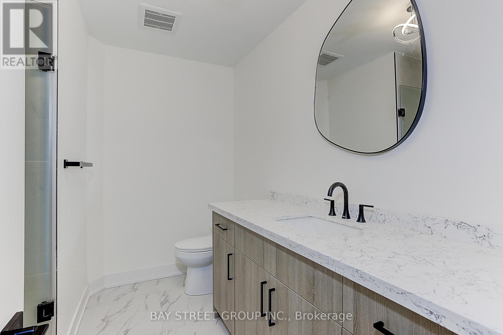 955 Portminster Court, Newmarket, Ontario  L3X 1L8 - Photo 36 - N12314472