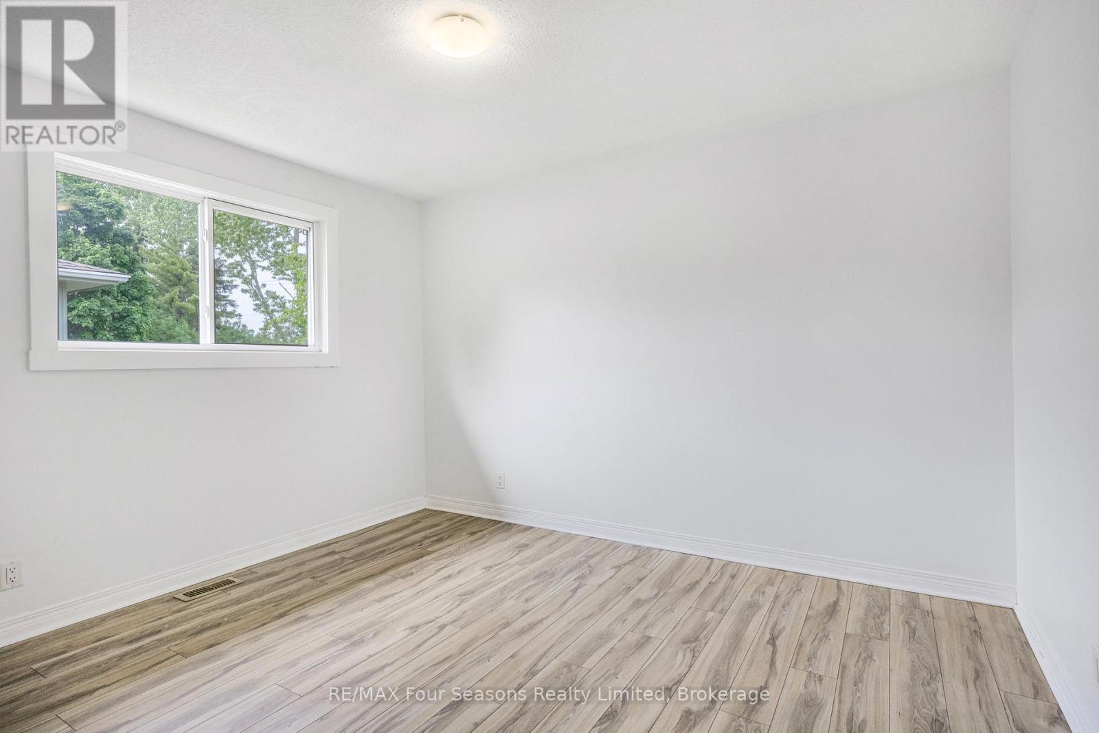 68 Courtice Crescent, Collingwood, Ontario  L9Y 4G1 - Photo 12 - S12314579