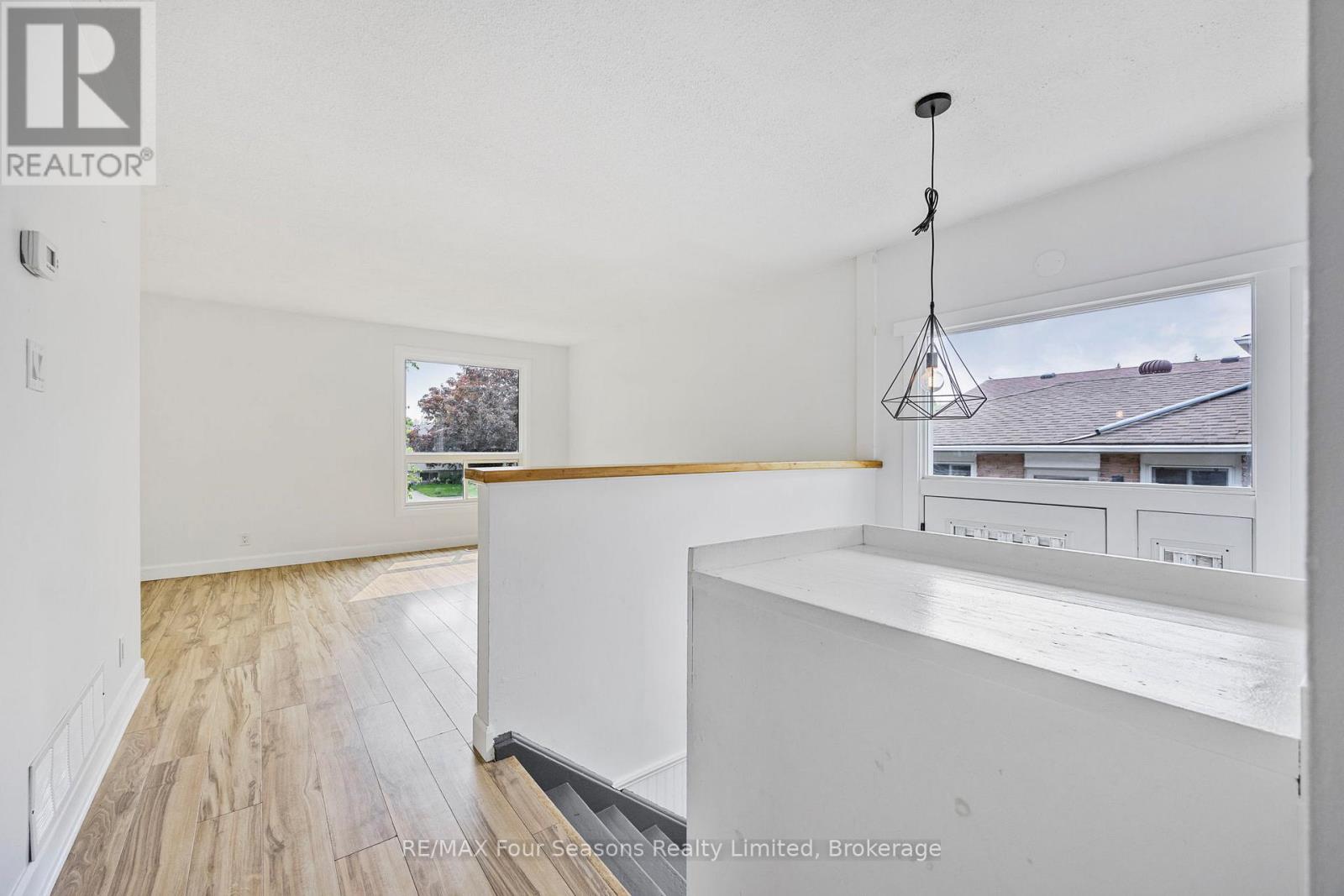 68 Courtice Crescent, Collingwood, Ontario  L9Y 4G1 - Photo 8 - S12314579