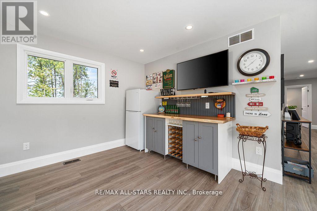 15 Berry Lane, Kawartha Lakes, Ontario  K0M 1A0 - Photo 35 - X12314559