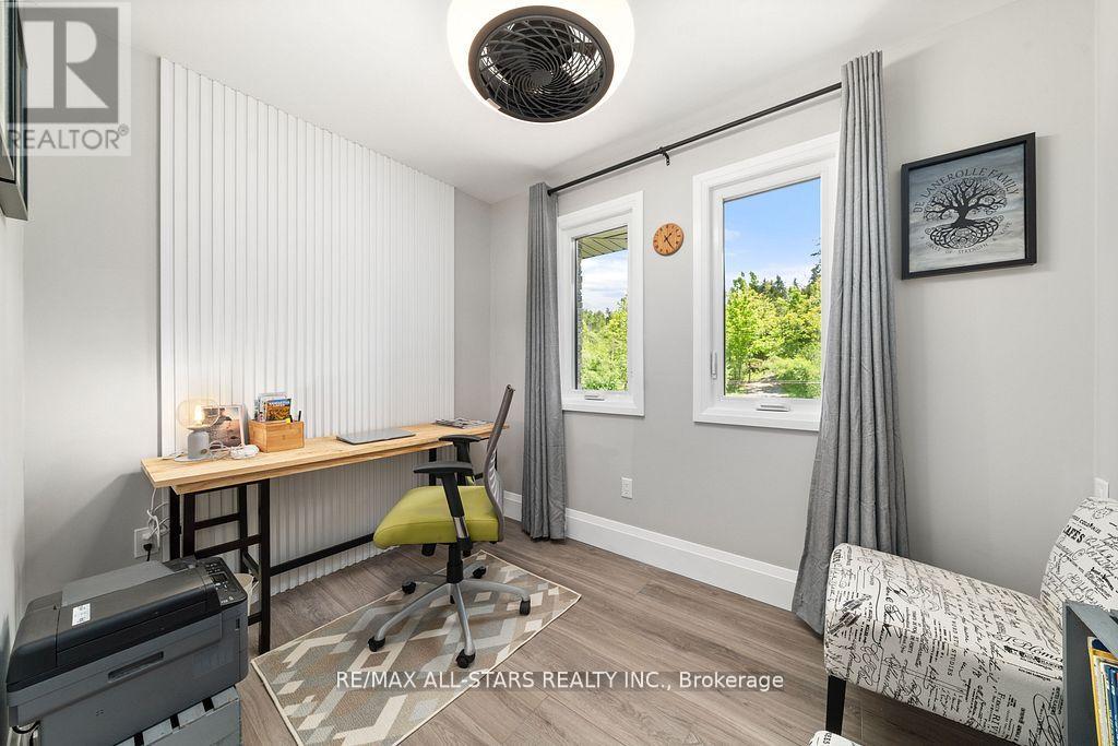 15 Berry Lane, Kawartha Lakes, Ontario  K0M 1A0 - Photo 41 - X12314559