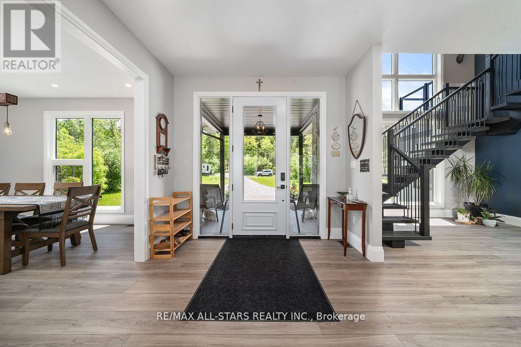 15 Berry Lane, Kawartha Lakes, Ontario  K0M 1A0 - Photo 7 - X12314559