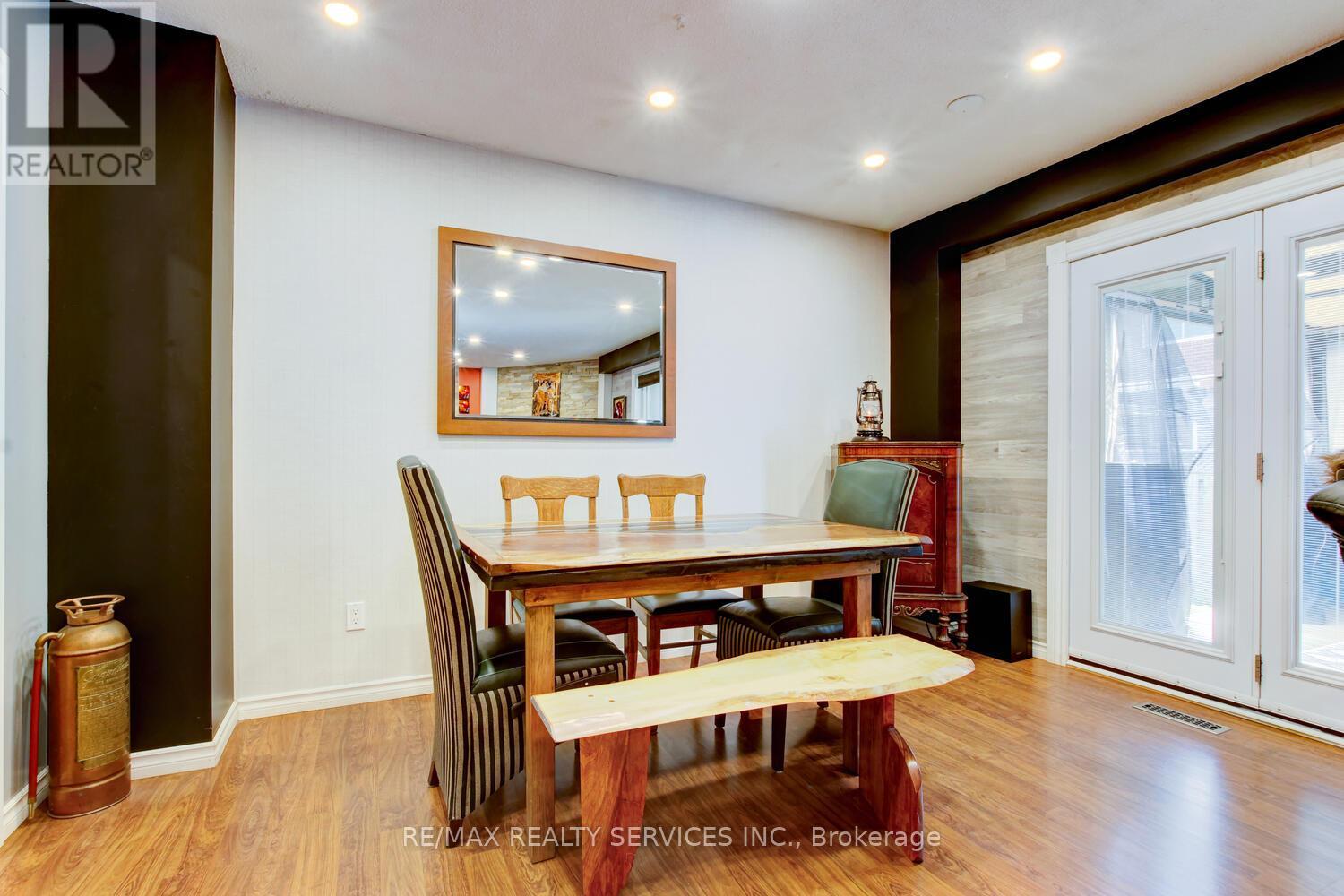 72 Sparklett Crescent, Brampton, Ontario  L6Z 1M8 - Photo 15 - W12314459