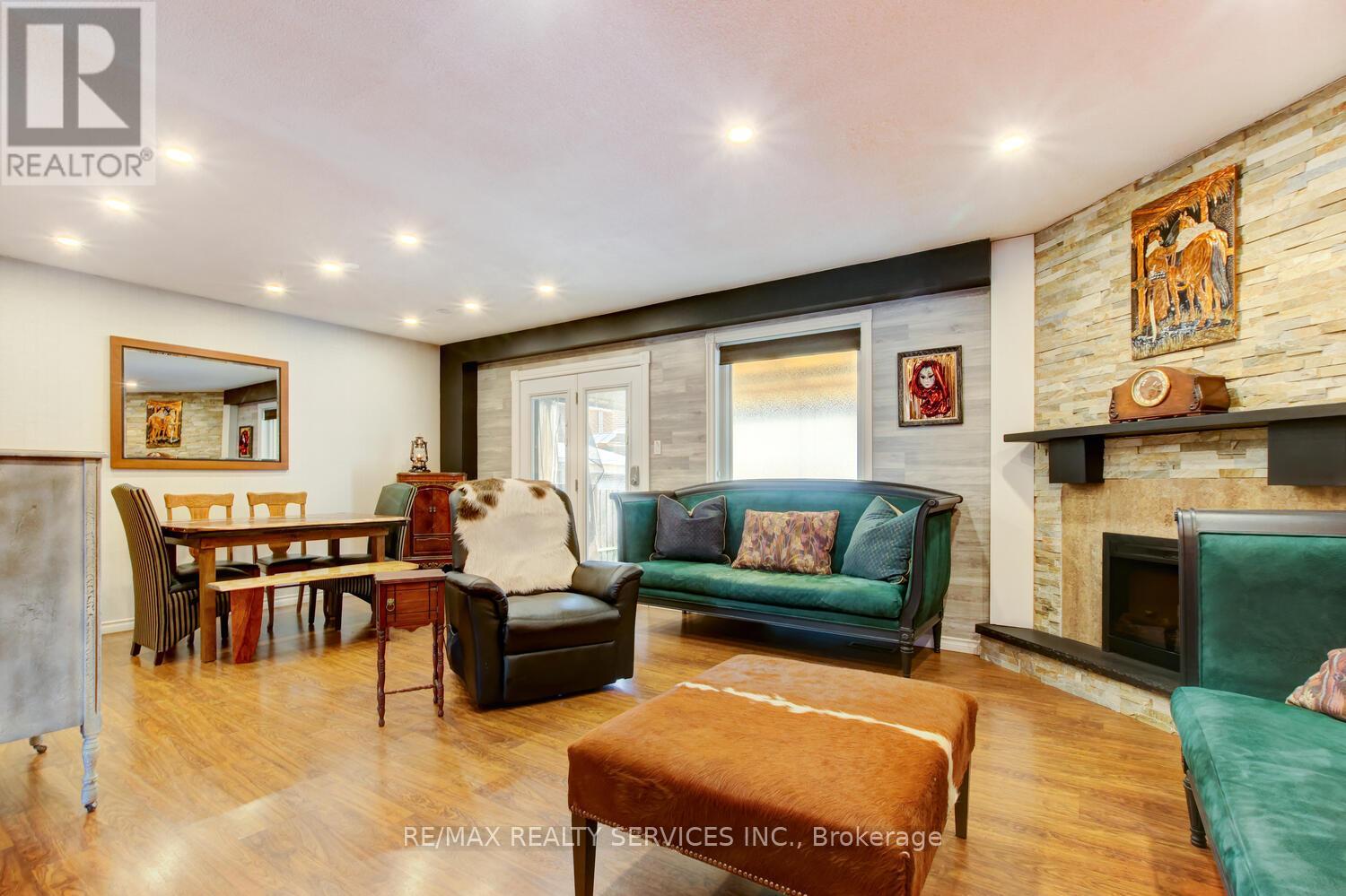 72 Sparklett Crescent, Brampton, Ontario  L6Z 1M8 - Photo 16 - W12314459