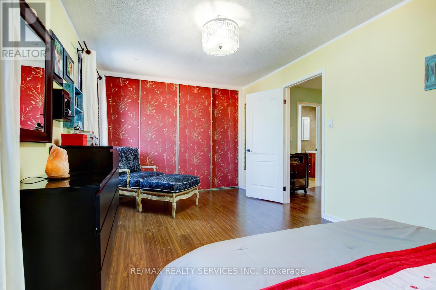 72 Sparklett Crescent, Brampton, Ontario  L6Z 1M8 - Photo 24 - W12314459