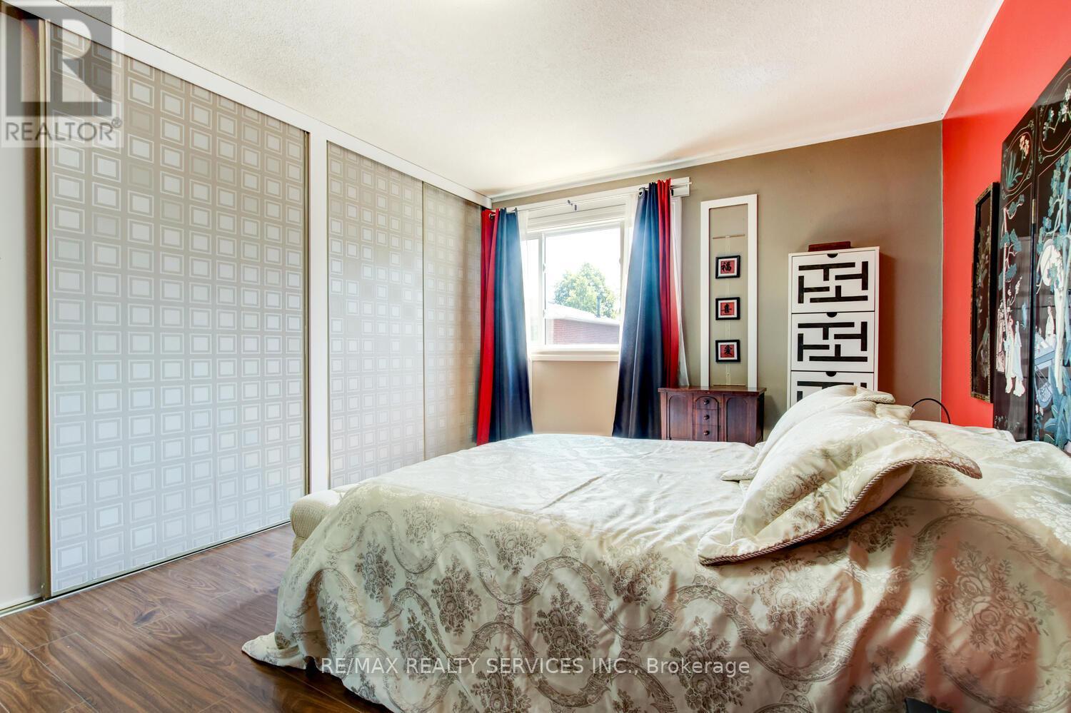 72 Sparklett Crescent, Brampton, Ontario  L6Z 1M8 - Photo 26 - W12314459