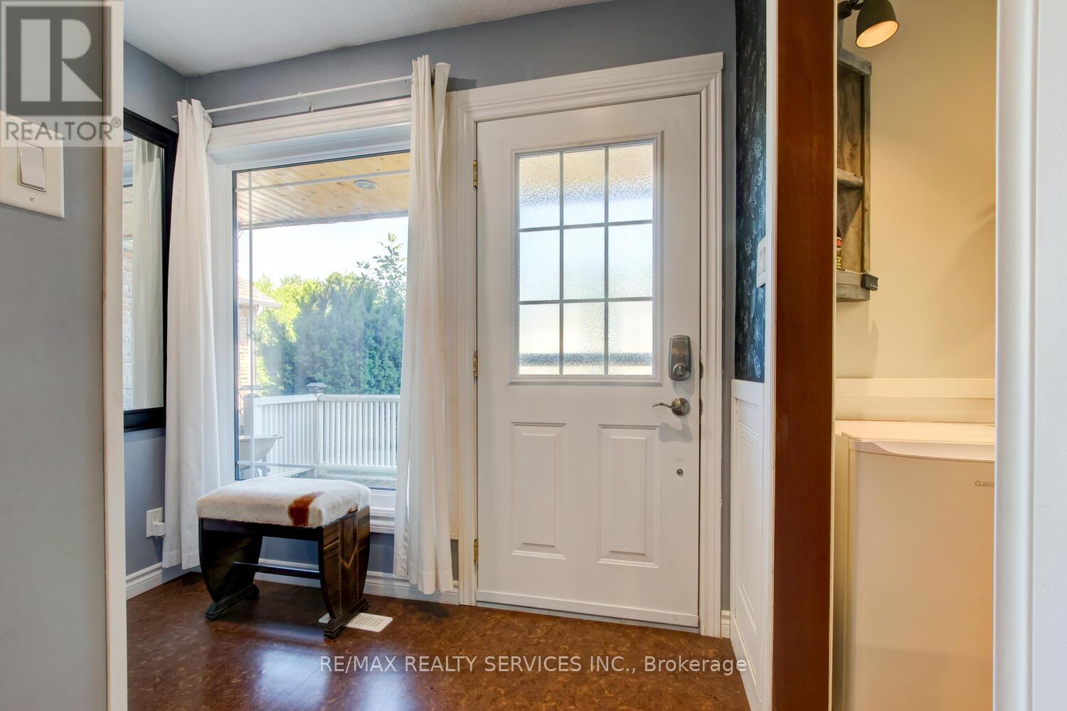 Property at 72 SPARKLETT CRESCENT image 3