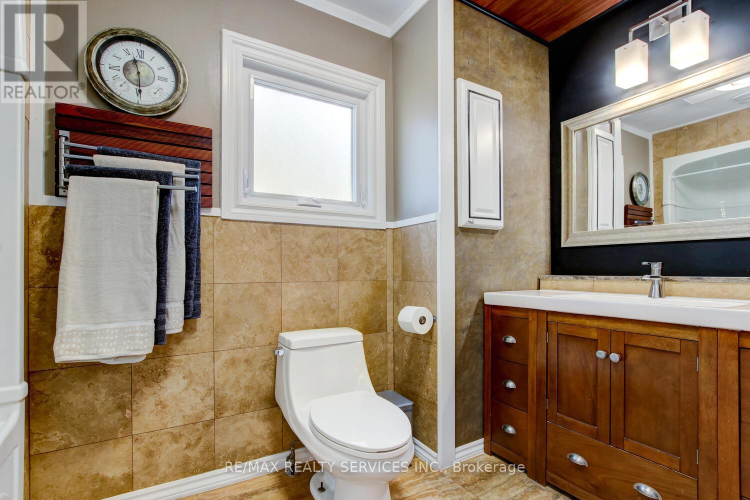 72 Sparklett Crescent, Brampton, Ontario  L6Z 1M8 - Photo 30 - W12314459