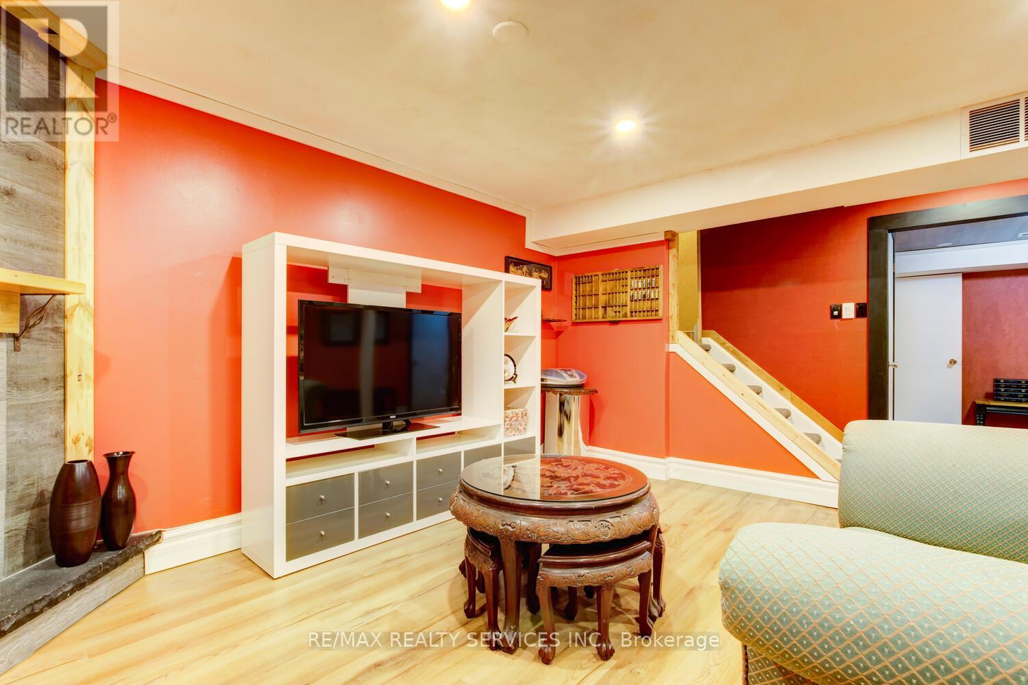 72 Sparklett Crescent, Brampton, Ontario  L6Z 1M8 - Photo 33 - W12314459