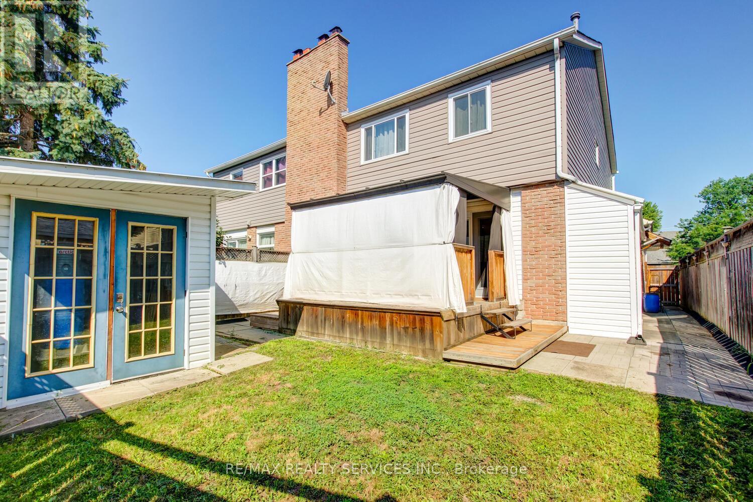 72 Sparklett Crescent, Brampton, Ontario  L6Z 1M8 - Photo 40 - W12314459
