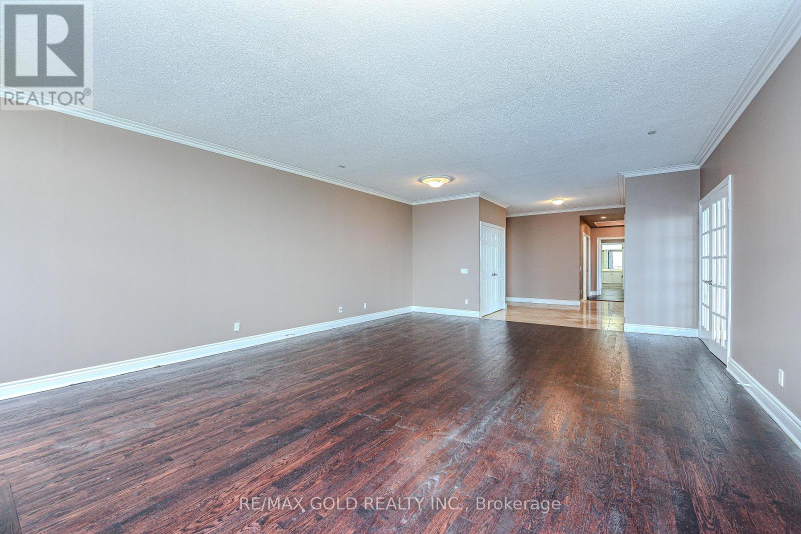 3205 - 35 Kingsbridge Garden Circle, Mississauga, Ontario  L5R 3Z5 - Photo 6 - W12308772