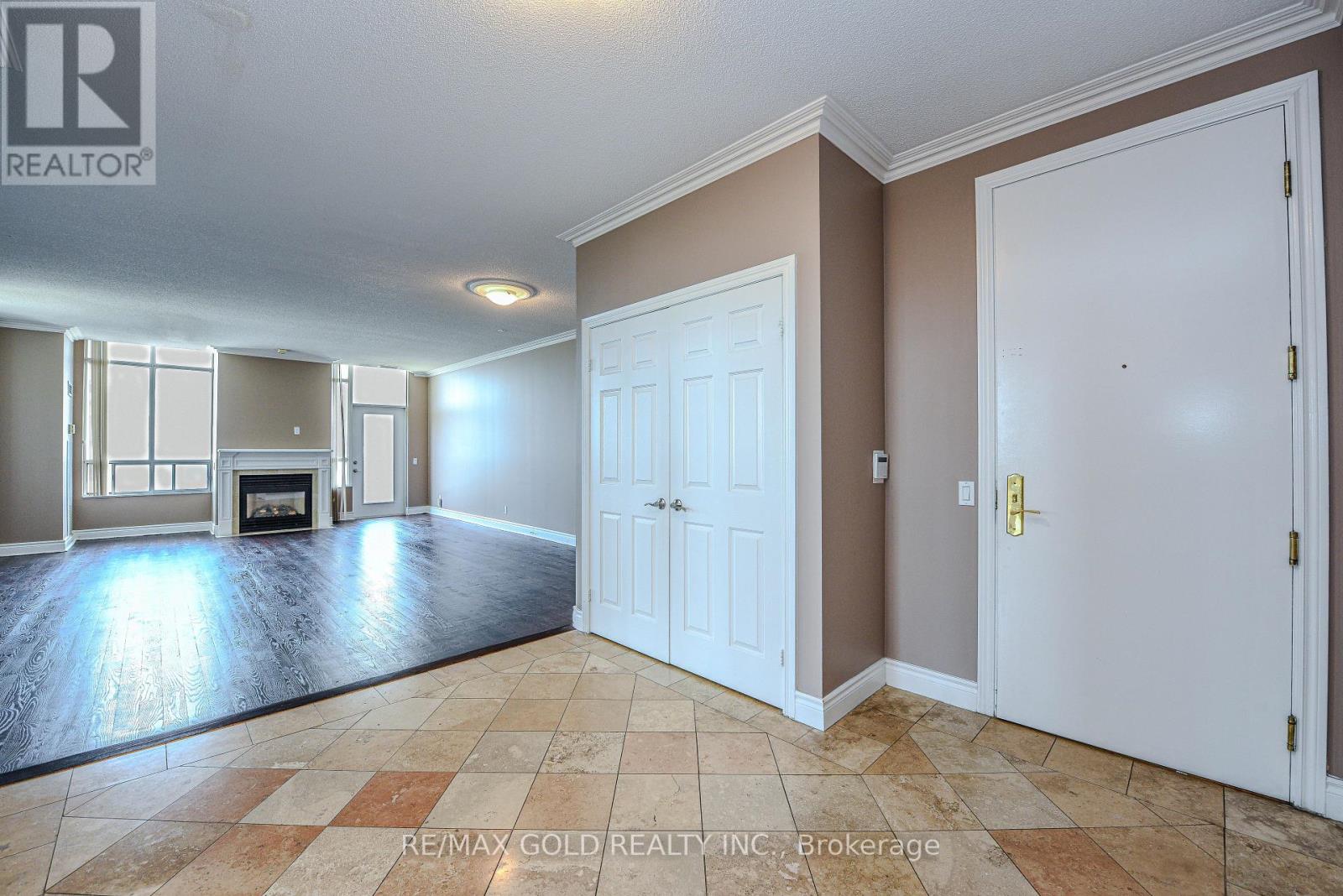 3205 - 35 Kingsbridge Garden Circle, Mississauga, Ontario  L5R 3Z5 - Photo 24 - W12308772