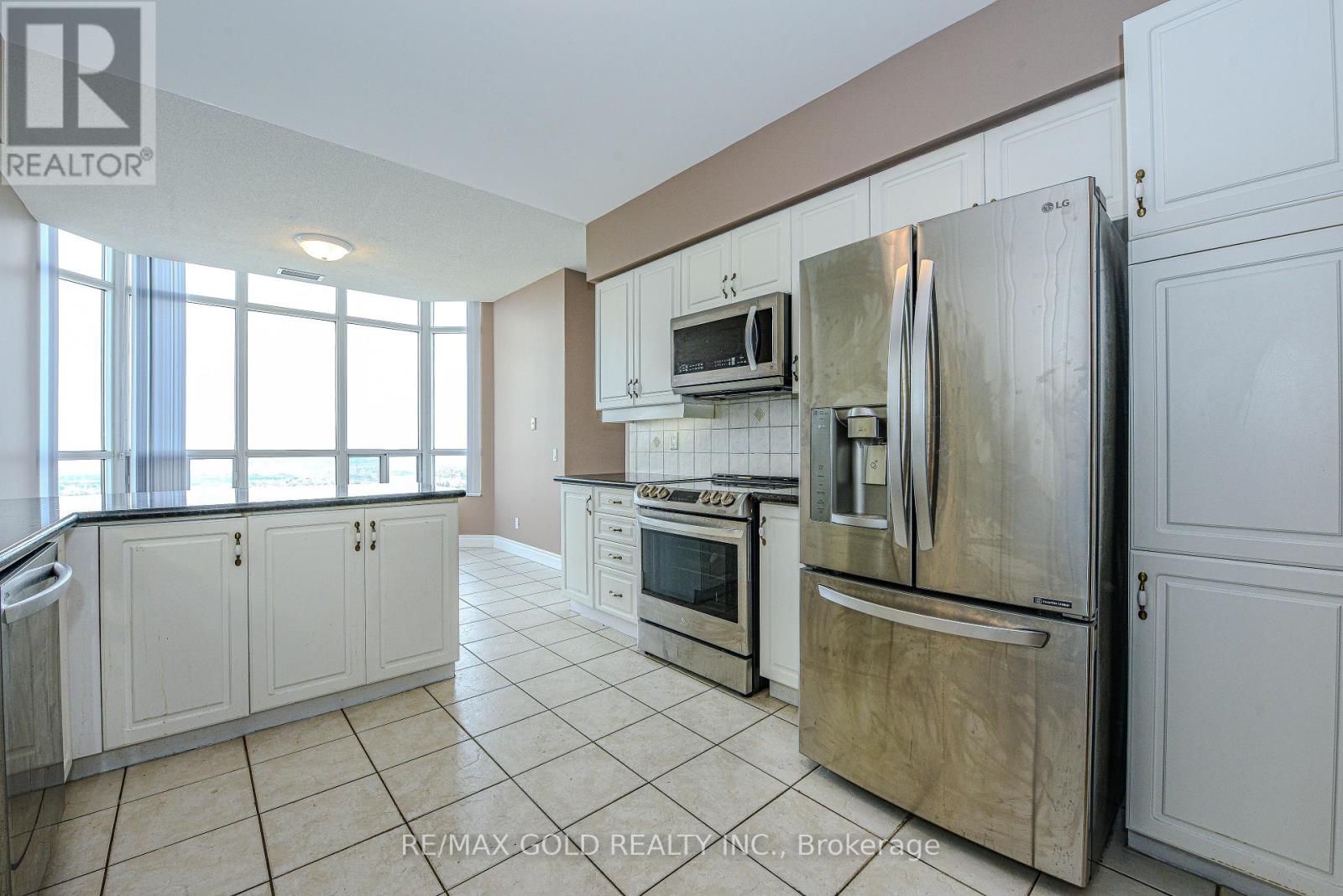 3205 - 35 Kingsbridge Garden Circle, Mississauga, Ontario  L5R 3Z5 - Photo 7 - W12308772