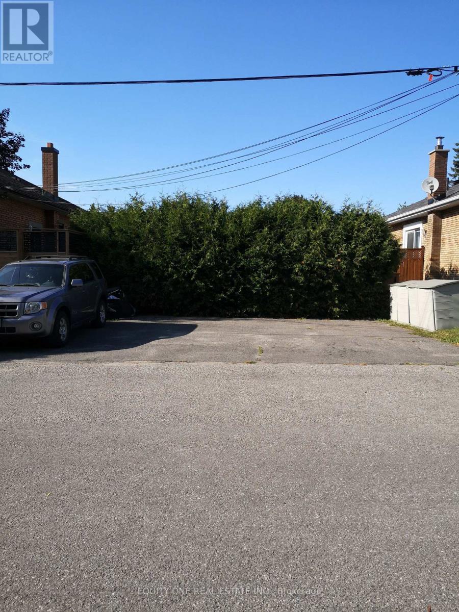 366 Maria Goretti Circle, Ottawa, Ontario  K1L 7K8 - Photo 15 - X12314535