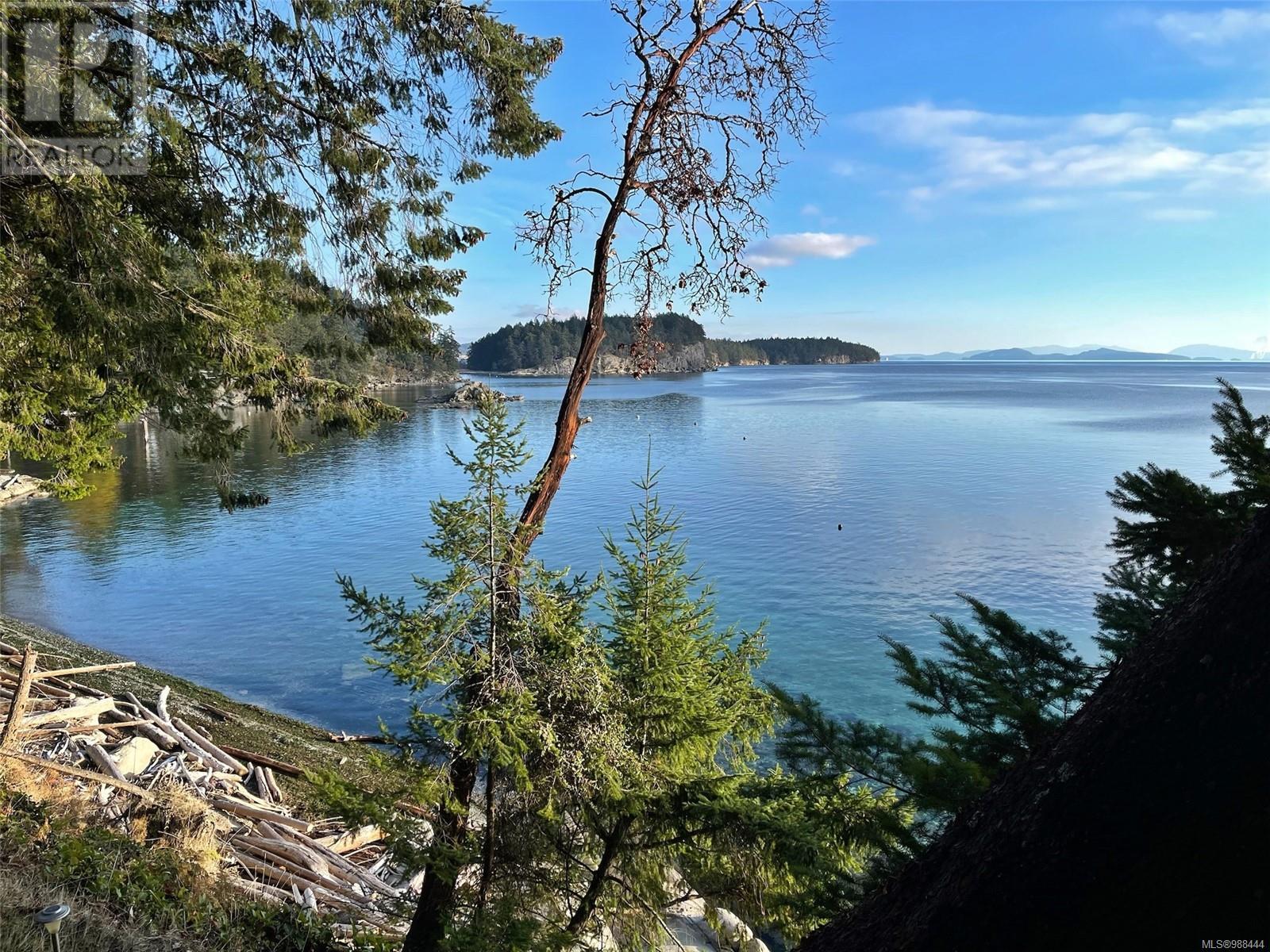 919 Salal Dr, Mudge Island, British Columbia  A1A 1A1 - Photo 15 - 988444