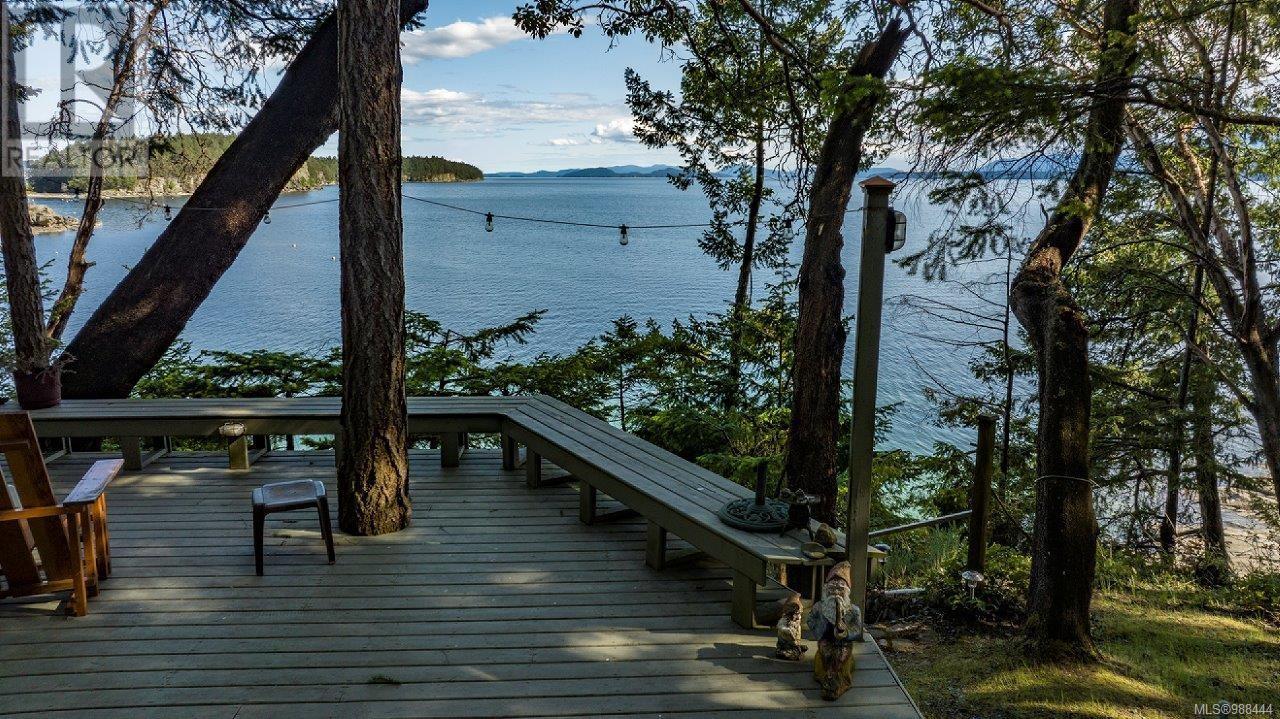 919 Salal Dr, Mudge Island, British Columbia  A1A 1A1 - Photo 13 - 988444